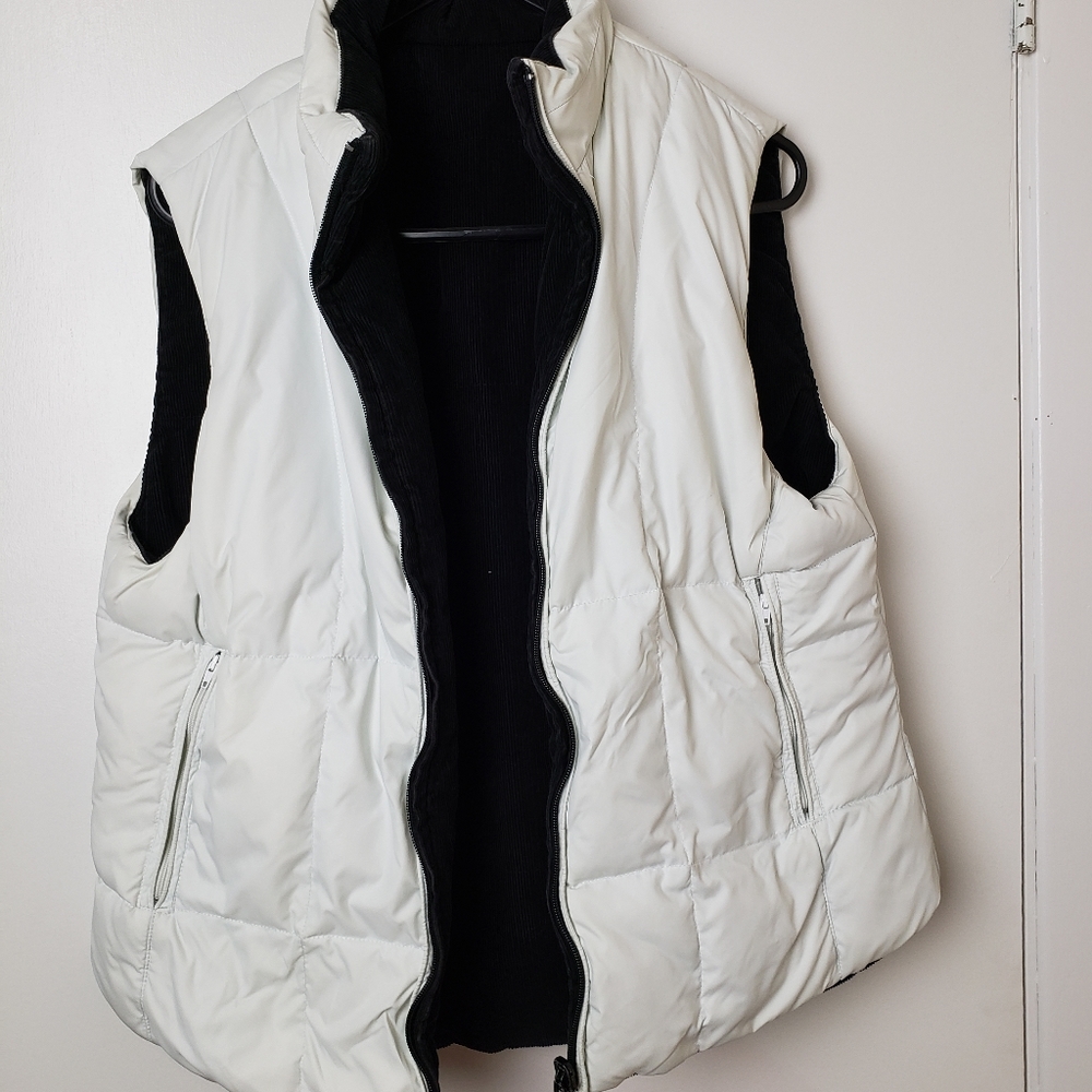 Wind River Vest - Picture 10 of 13